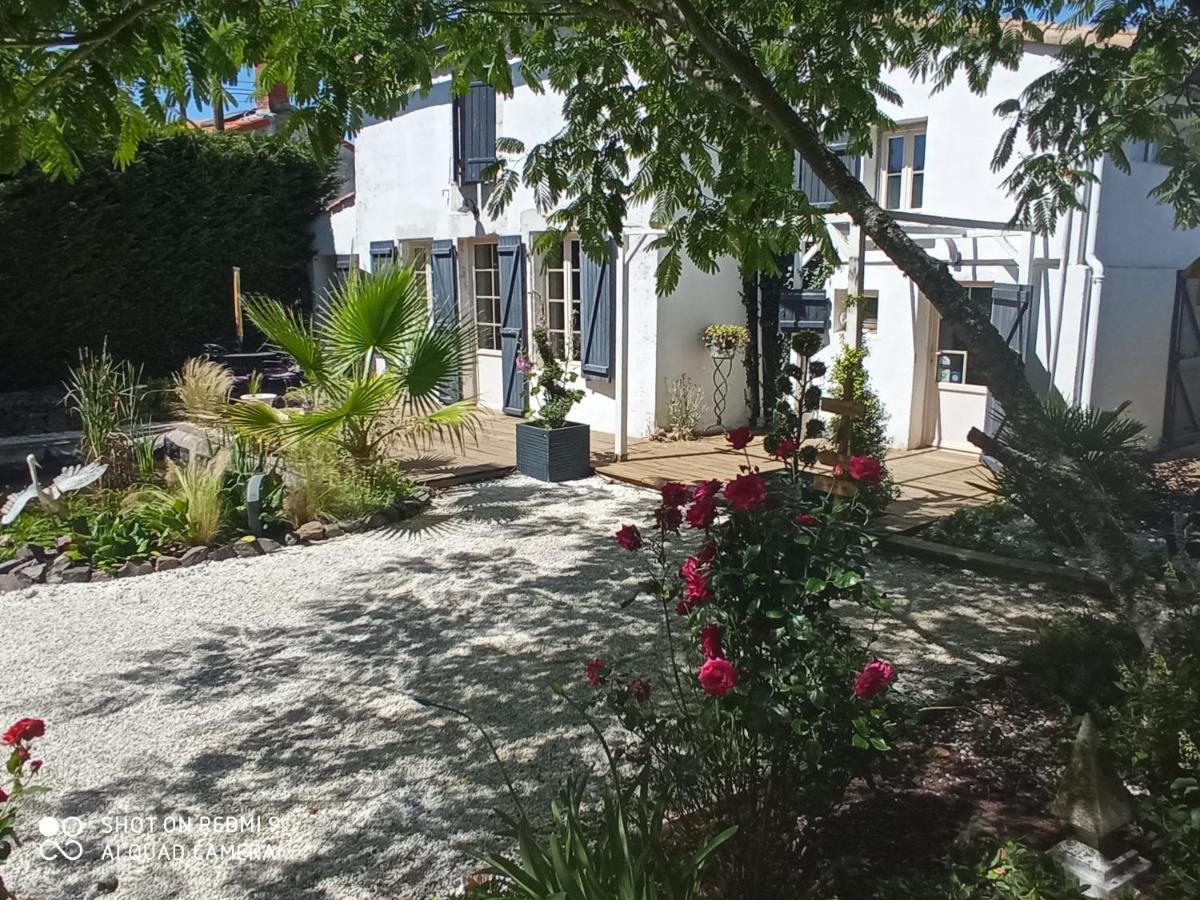 Mas Des Vignes Piscine Chauffee Bed and Breakfast Le Champ-Saint-Pere Eksteriør billede